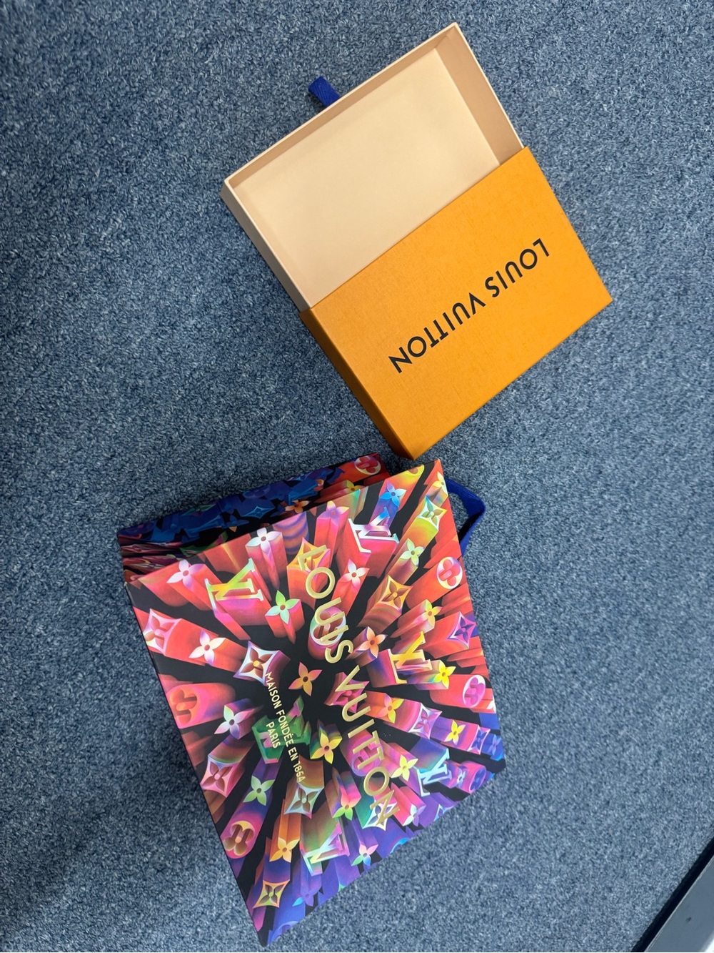 Louis Vuitton wallet box and bag - Picture 2 of 15